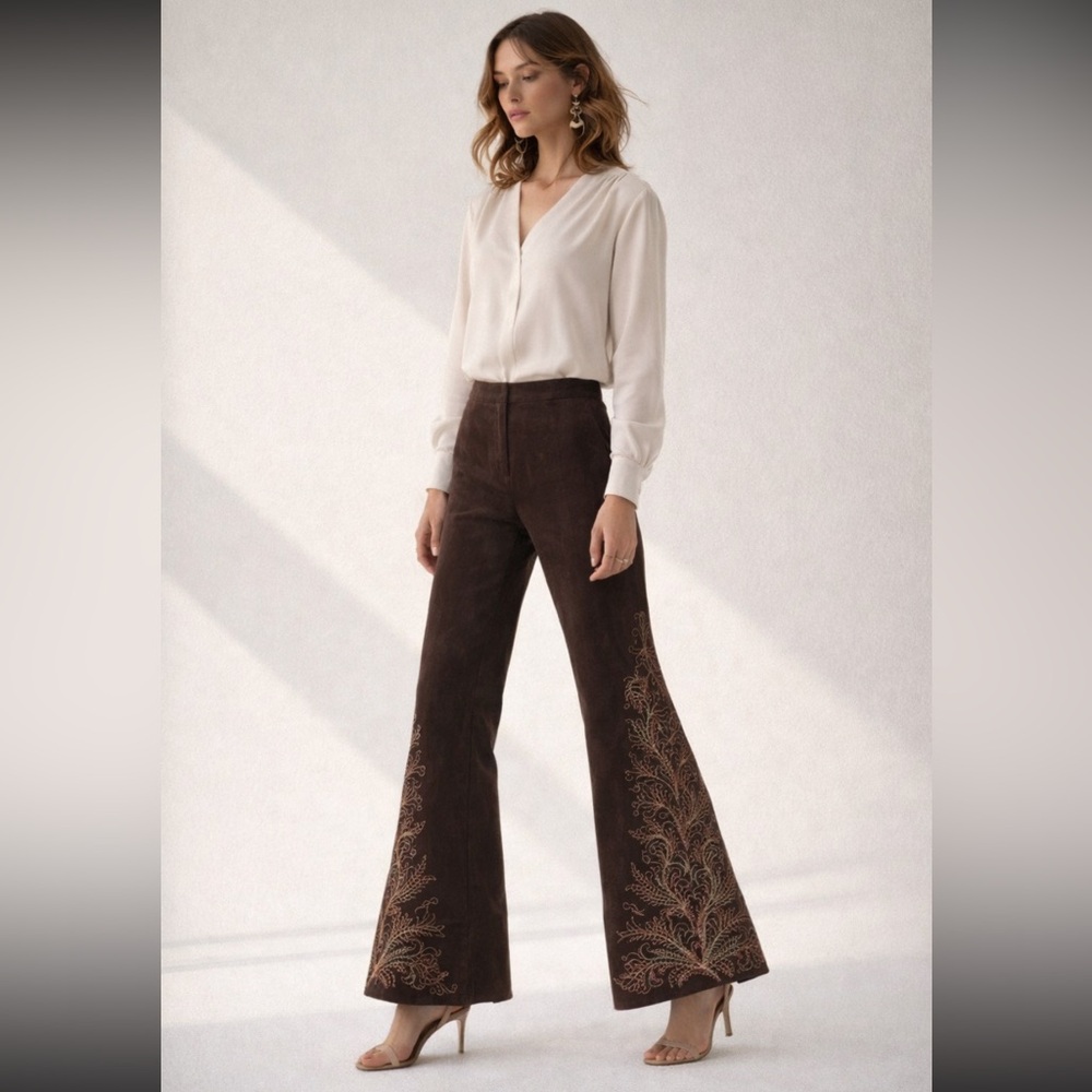 St. John 100% leather suede flare embroidered floral boho design hi rise